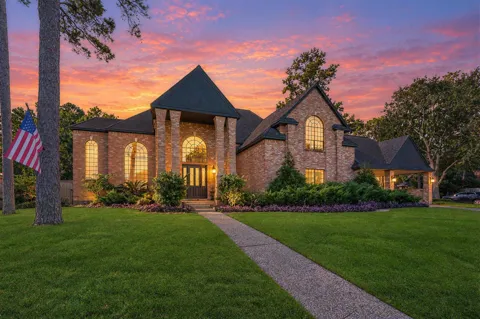 11823 Parkriver Drive