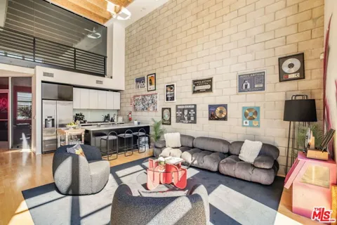 3450 Cahuenga Boulevard #604