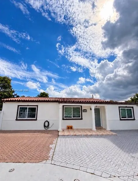 1078 NW 145th St