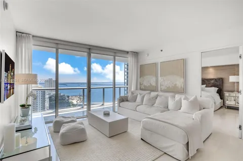 465 Brickell Ave #2703