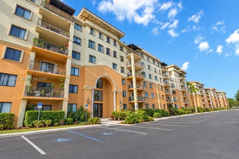 9300 Fontainebleau Blvd #E101