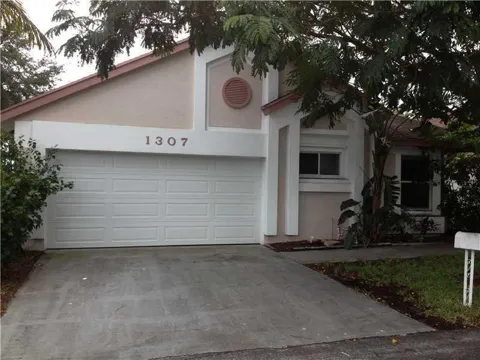 1307 E Glen Oak Road