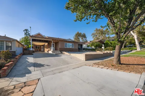 1051 E Verdugo Avenue