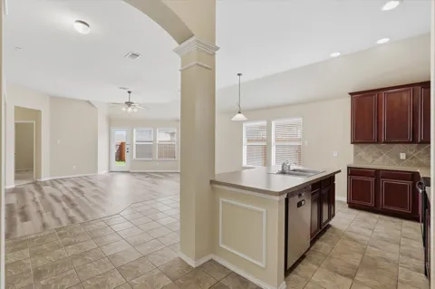 506 Hackberry Drive