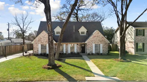 5707 Ash Oak Drive
