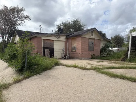 1313 S Reynolds