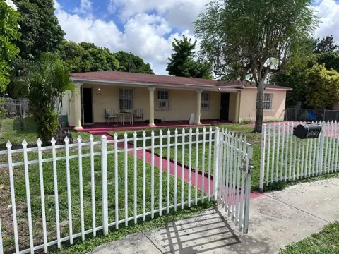9229 NW 33RD AVE ROAD