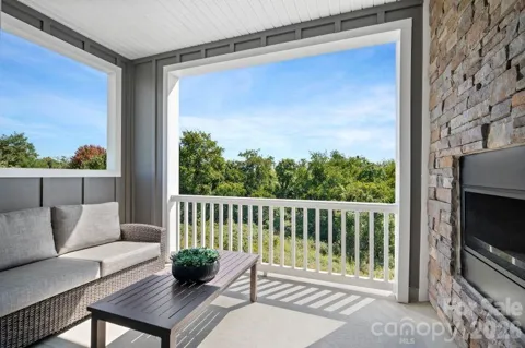 2210 Flicker Road