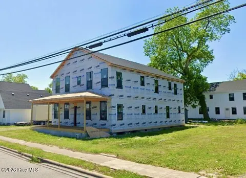 801 Road Street