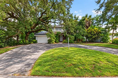1135 SW 20th Street SW