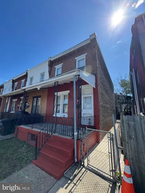2042 CEMETERY AVENUE