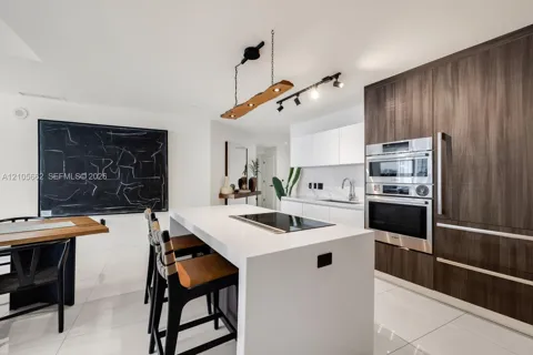 851 NE 1st Ave #3403
