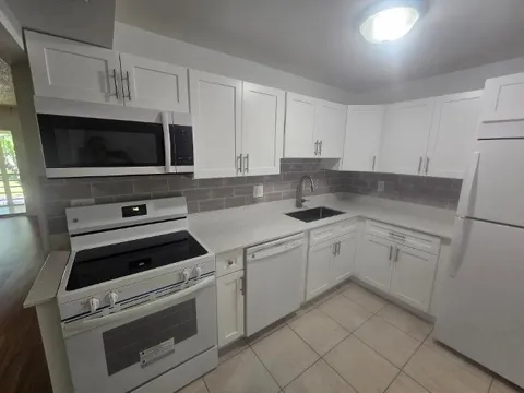 959 SE 2ND AVENUE #210