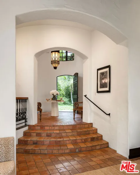 2809 Nichols Canyon Road