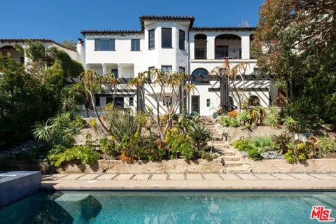2232 Moreno Drive
