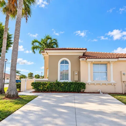 10968 SW 236th Ter