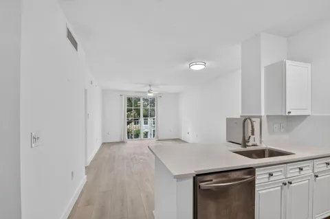 630 S Sapodilla Avenue #223
