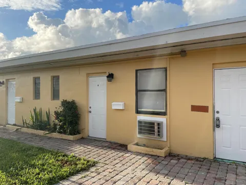 3300 Broadway Avenue #2