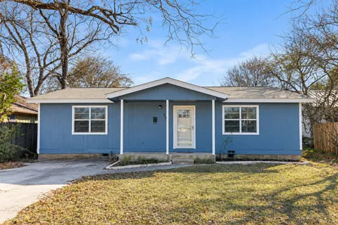 303 E AUSTIN AVENUE
