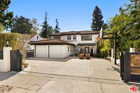 1033 Wellesley Avenue