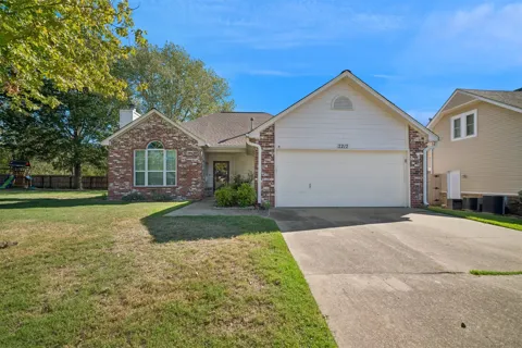 2212 SW Wolf Run Court