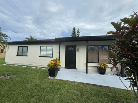 282 SW Bridgeport Drive