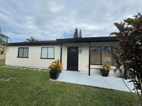 282 SW Bridgeport Drive