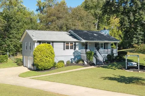 404 Hill Crest Court