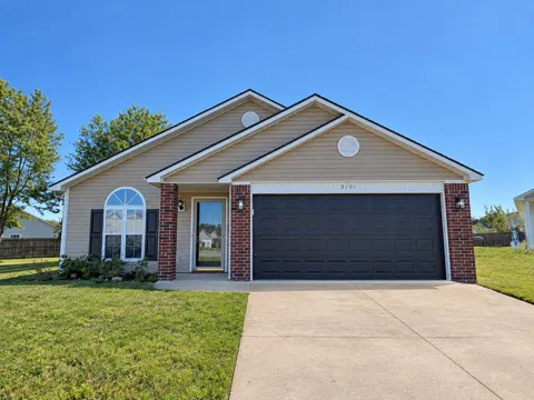 2101 Greenbrier Circle