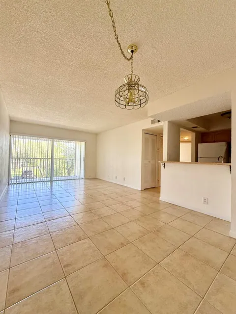 1500 SE ROYAL GREEN CIRCLE #203
