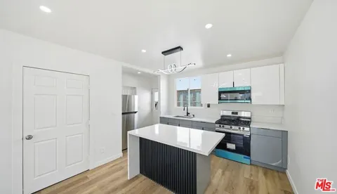 3020 W 12th Street #1/4