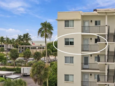 797 BEACH ROAD #415
