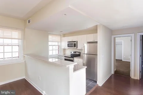 532 SPRUCE STREET #1