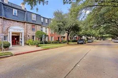 351 Post Oak Lane #715