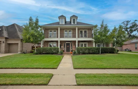 204 Arrowhead Drive