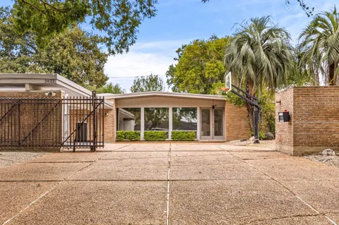 3622 Braeswood Boulevard