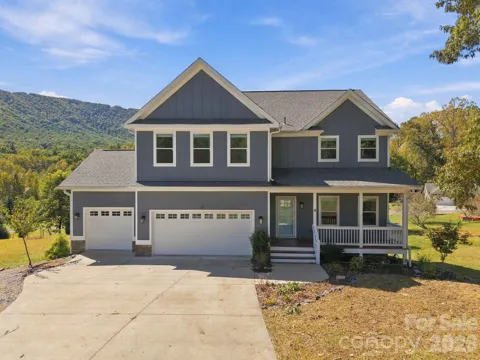 68 Rock View Court