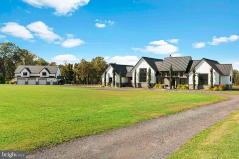101 HARBOURTON WOODSVILLE ROAD