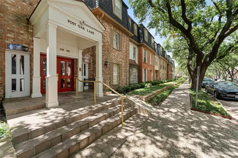 359 Post Oak Lane #127
