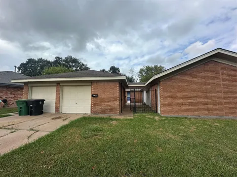 7731 Catalina Lane