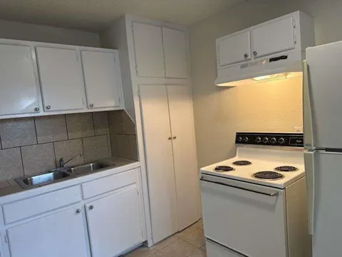 2706 Francis Street #6