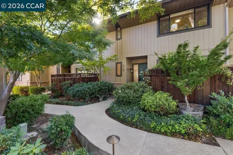 318 Alamo Sq
