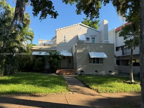 15 Antilla Ave #3A