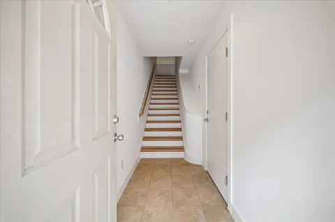 648 Westcross Street #303