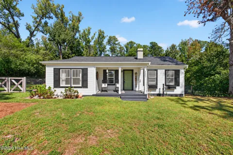 3201 Clarence Drive