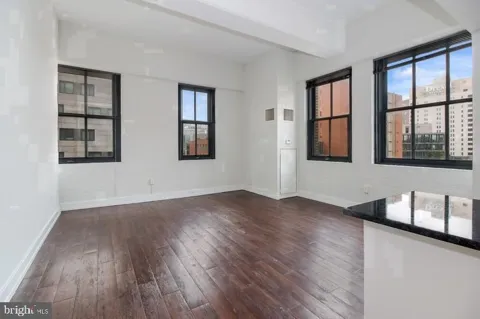 3131 WALNUT STREET #401