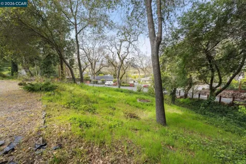 4 El Sereno