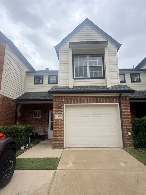 2471 Southcourt Circle