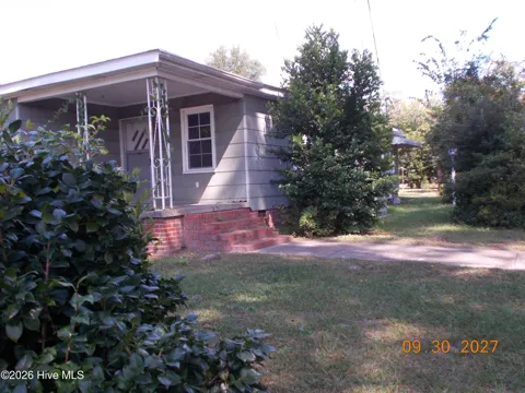 805 Sycamore Avenue