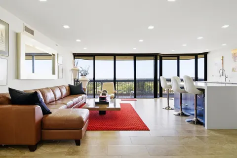 1900 Consulate Place #1005